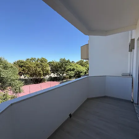 Agua Plaza T2 With Pool & Ac *